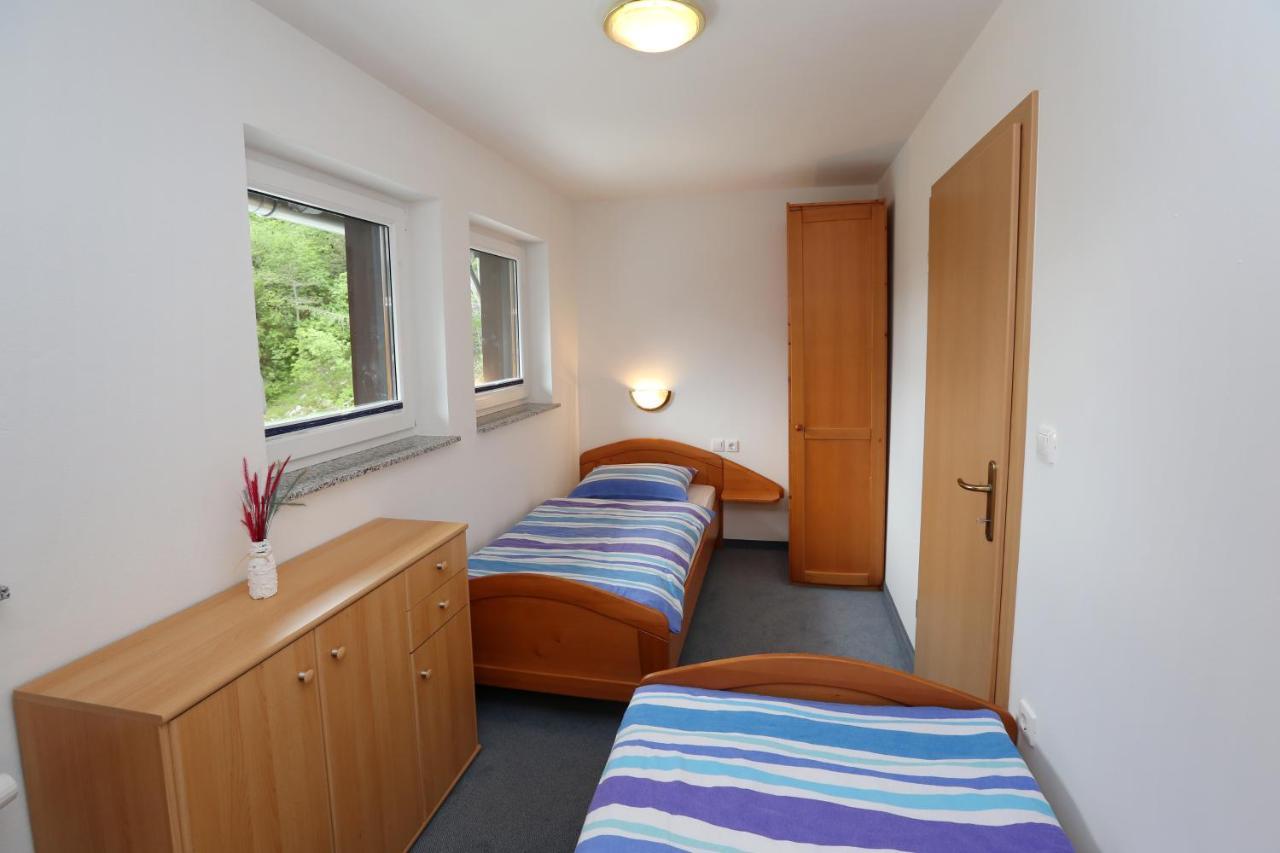 Bed & Breakfast Hisa Resje Бохин Стая снимка